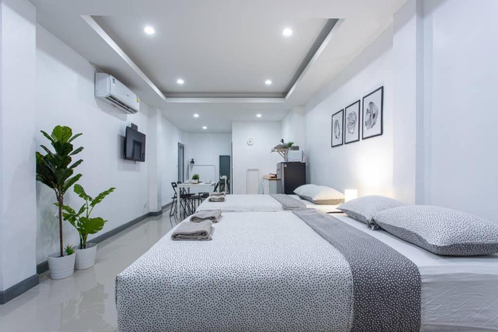 P1 Silom Pan Large Room Full Kitchen Wifi 4-6Pax Bangkok Eksteriør billede